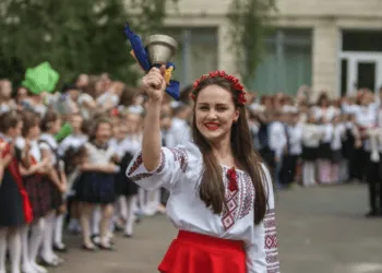 На Рівненщині визначилися з датами останнього дзвоника у школах