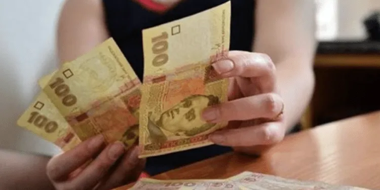 Мінсоцполітики про затримку виплат для ВПО: коли чекати кошти