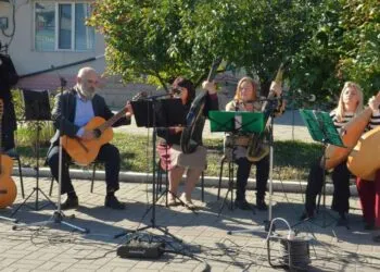 В Радивілові школа мистецтв збирала кошти для ЗСУ