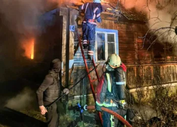 Під час ліквідації пожежі на Рівненщині рятувальники виявили тіло чоловіка