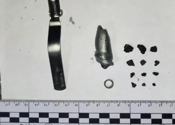 Після конфлікту кинув гранату у двір сусідів: костопільські правоохоронці оголосили 28-річному чоловікові підозру в хуліганстві