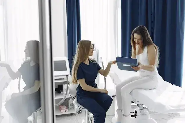 Де шукати косметологічний візок?
