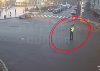 В Рівному оштрафували водія, який проігнорував "хвилину мовчання"