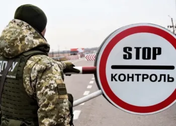 На Рівненщині селяне намагалися рознести блокпост та вимагають дозволити їм порушувати закон (відео)