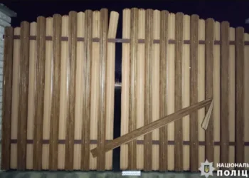 Зловмисник напав і пограбував жінку у дворі біля Рівного: його затримали