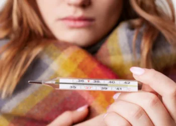 У рівненських лікарнях фіксують зниження кількості хворих на грип, ГРВІ та COVID-19