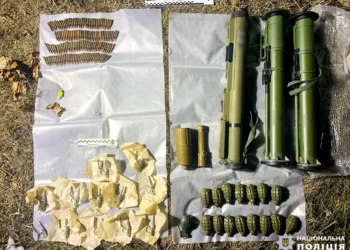 На Рівненщині виявили арсенал боєприпасів, зокрема гранатомети та вогнемет