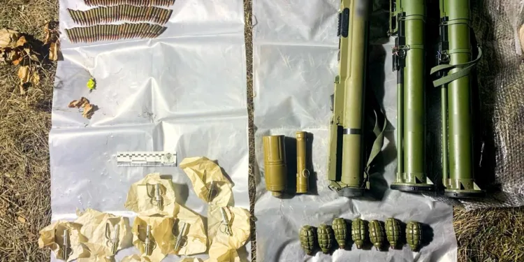 На Рівненщині виявили арсенал боєприпасів, зокрема гранатомети та вогнемет