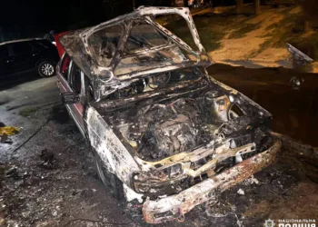 Підпал авто в Рівному: зловмисника засуджено до 4 років ув’язнення
