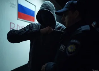 У Сарнах затримали молодика за малювання символіки рф