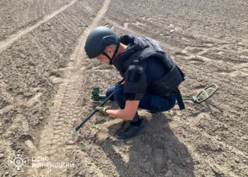 На Рівненщині знищили два артснаряди, знайдені під час польових робіт