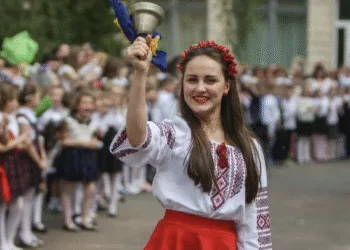 Коли пролунає останній дзвоник у школах Рівненщини — повідомили в ОВА