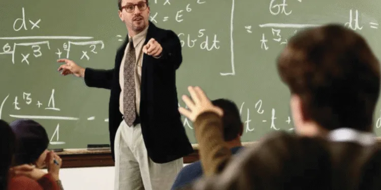 Вчителям дозволили річну відстрочку від мобілізації — вона діятиме навіть улітку