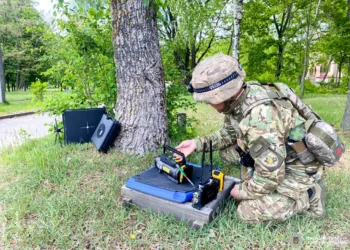 У селищі Володимирець через підозрілу валізу викликали вибухотехніків — на щастя, тривога виявилася хибною