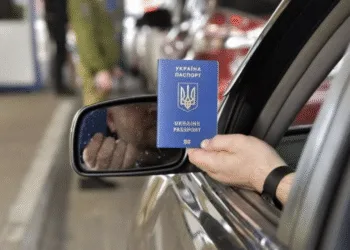 Заброньовані чоловіки можуть виїзджати з України у відрядження та відпустку: які є обмеження