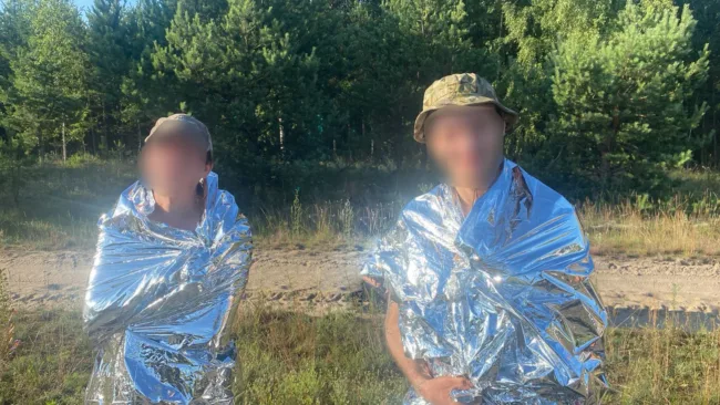 На Рівненщині прикордонники виявили двох заблукалих чоловіків у прикордонній зоні