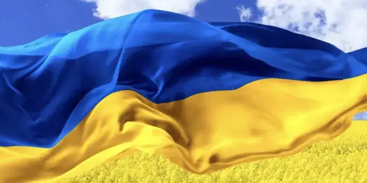Яскраві привітання до Дня Української Державності у прозі та віршах