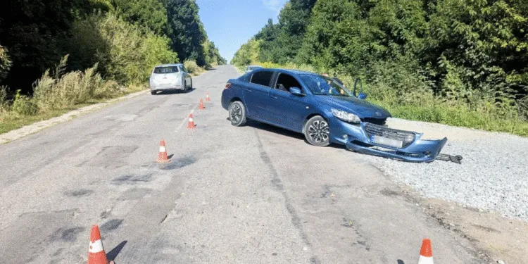 ДТП біля Обарова: у Рівненському районі постраждали двоє юнаків