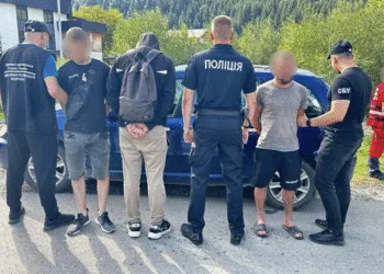 Вʼязниця за незаконний виїзд з України: Кабмін передав законопроєкт до Верховної Ради