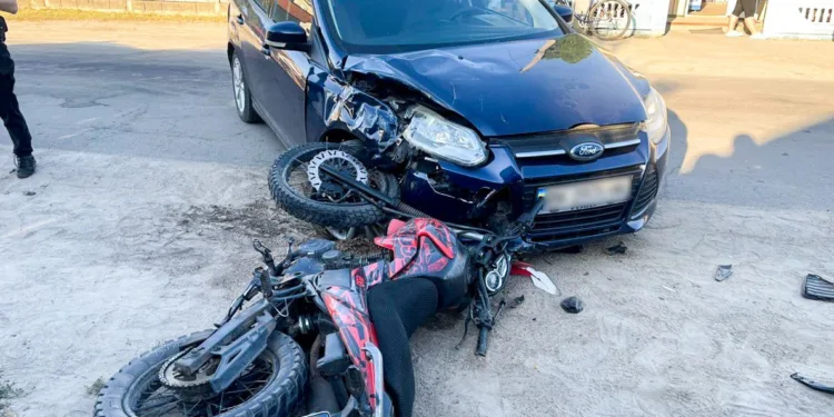 На Рівненщині в ДТП постраждали двоє підлітків на мотоциклі