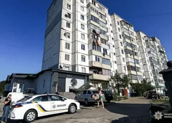 Трагедія на Рівненщині: у Костополі 3-річна дівчинка випала з 6-го поверху