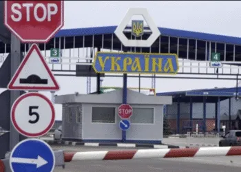 З 12 жовтня водії та пасажири зобов’язані виходити з авто для перевірки на кордоні