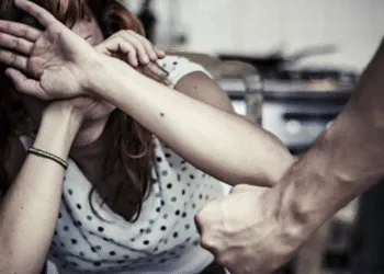 На Рівненщині трьох чоловіків судитимуть за систематичне домашнє насильство