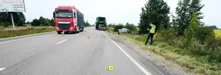 На Рівненщині сталася потрійна ДТП: постраждали троє пасажирів