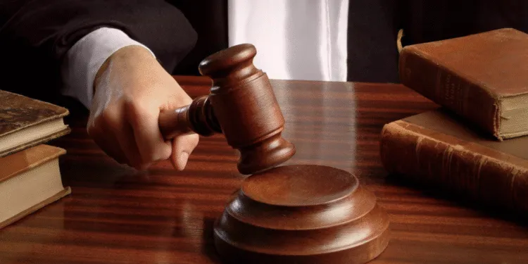 8 років за вкрадену квартиру: на Рівненщині судили шахрайку