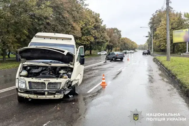 Три авто вщент: подробиці дорожньої пригоди у Рівному 10 жовтня