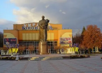 У Рівному оновили освітлення на майдані Незалежності