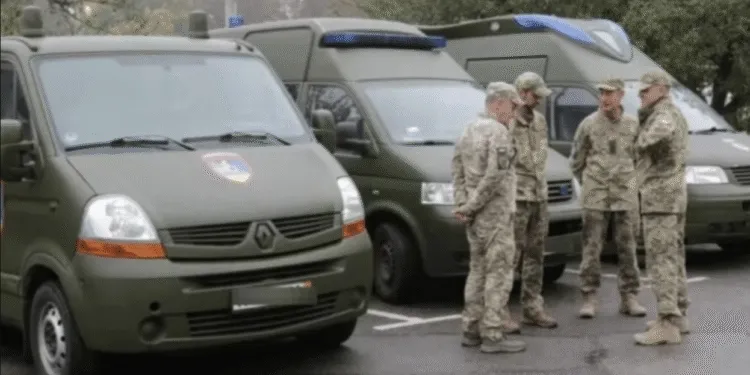 Завдяки розголосу, ТЦКашники випустили чоловіка, якого схопили в лікарні під час лікування від сказу