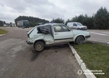 На Рівненщині сталася ДТП: постраждала жінка (ФОТО)