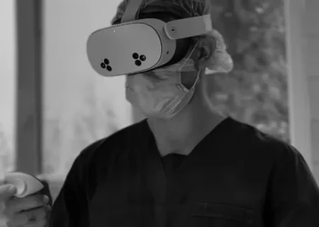 На Рівненщині вперше провели нейрохірургічну операцію з використанням доповненої реальності