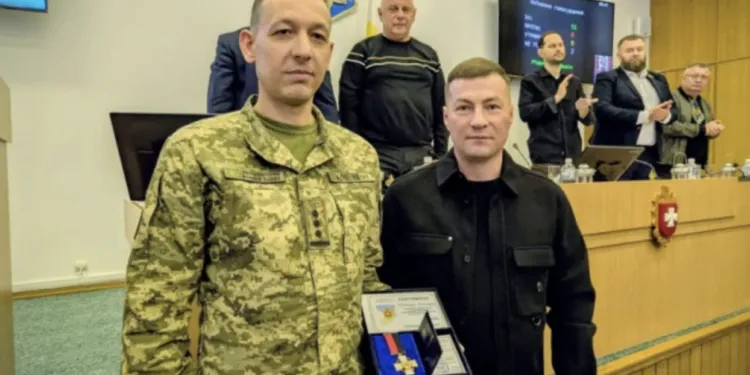 Острожанин отримав «Хрест Клима Савура» – найвищу нагороду Рівненської облради