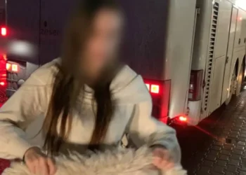 Патрульні допомогли дівчині наздогнати вночі автобус на Рівненщині