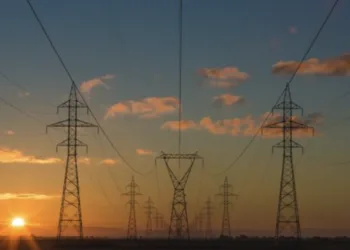 Актуальний графік погодинних відключень світла 1 лютого 2026 для Рівного та області