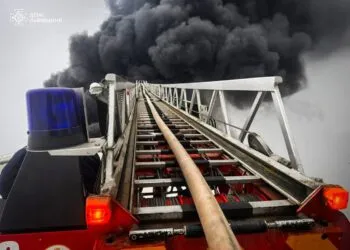 Екологи оцінили якість повітря після ранкового удару по нафтобазі неподалік Рівненщини: що показала перевірка