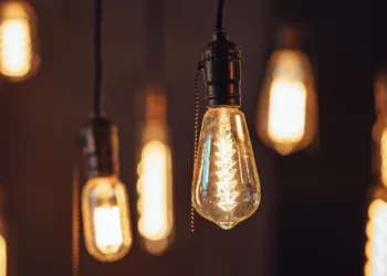 Графік погодинних відключень світла 6 лютого 2026 для Рівного та області