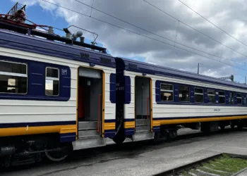 Тимчасові зміни на залізниці: на Рівненщині та в сусідніх регіонах скасовують частину приміських поїздів