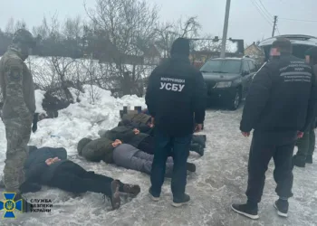 На Рівненщині спіймали ділка, що переправляв чоловіків через кордон за пів мільйона гривень