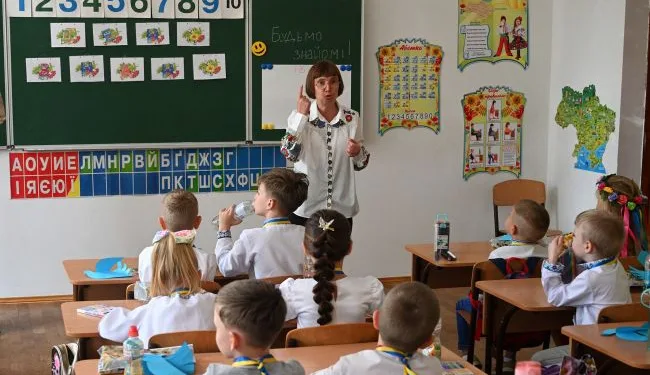 Вже з 23 лютого всі школи в Рівному перейдуть на офлайн навчання