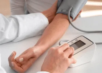 Як жителям Рівне записатися онлайн на "Скринінг 40+" і отримати 2000 гривень