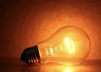 Графік відключення світла в Рівному та області 14 березня