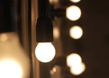 Графік відключення світла в Рівному та області 13 березня