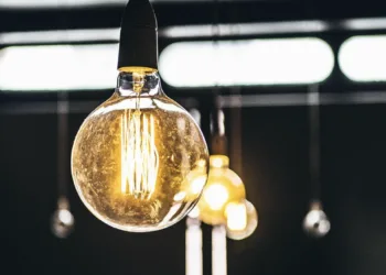 Графік відключення світла в Рівному та області сьогодні 18 березня