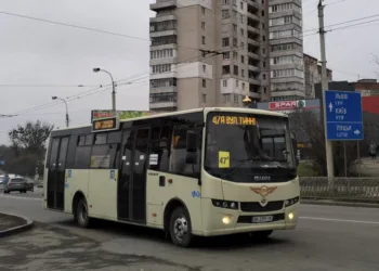 У Рівному хочуть ввести нові штрафи для безквиткових пасажирів і повністю відмовитися від готівки