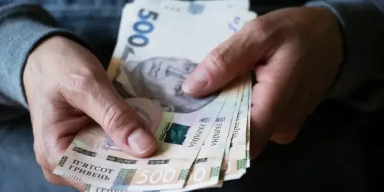 У Рівному затвердили виплати для 15 переселенців: загальна сума допомоги становить 56 тисяч гривень