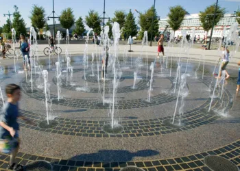 У центрі Рівного з’явиться новий сухий фонтан замість старого водограю
