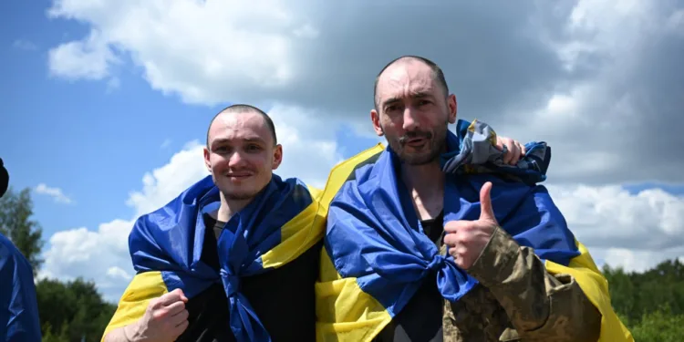 Двох захисників з Рівненщини сьогодні повернули з полону